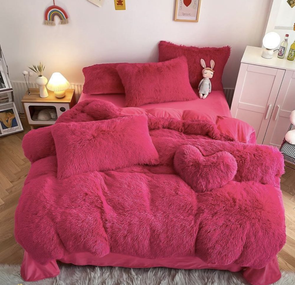 Luxury Fluffy Blanket Set - Image 2